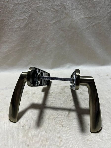 Ручка на планці RDA-42100-AB-L 8317 фото