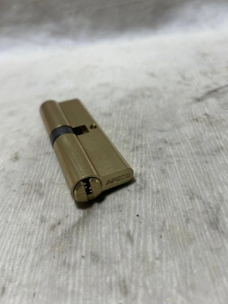 Циліндр APECS EM-90-G 18900 фото
